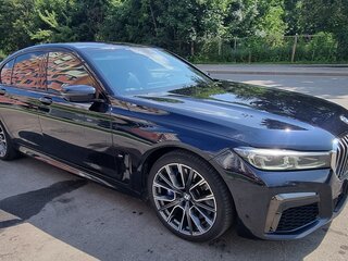 2020 BMW 7 серии 730d VI (G11/G12) Рестайлинг, чёрный, 5900000 рублей, вид 3