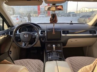 2014 Volkswagen Touareg II, чёрный, 2150000 рублей, вид 5