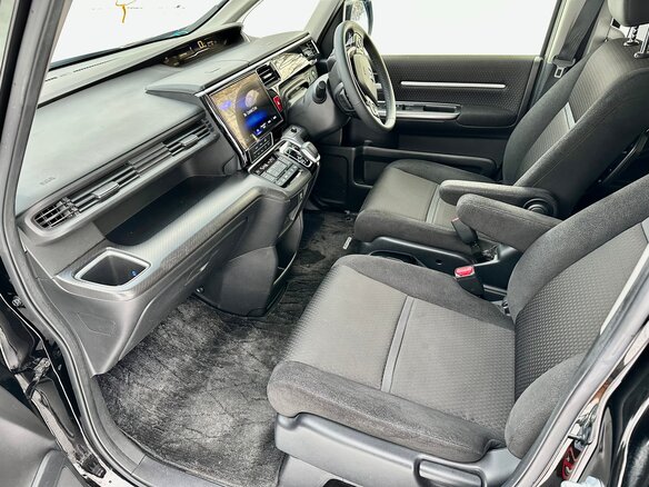 2018 Honda Stepwgn Spada V Рестайлинг, чёрный, 2600000 рублей - вид 14