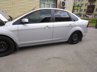 2009 Ford Focus II Рестайлинг, серебристый, 560000 рублей, вид 4