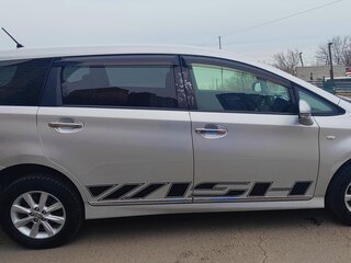 2011 Toyota Wish II, серебристый, 1500000 рублей, вид 4