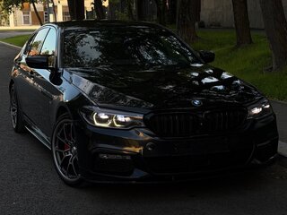 2017 BMW 5 серии 530d xDrive VII (G30/G31/G38), чёрный, 4700000 рублей, вид 1