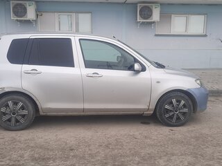 2003 Mazda Demio II (DY), серебристый, 300000 рублей, вид 3
