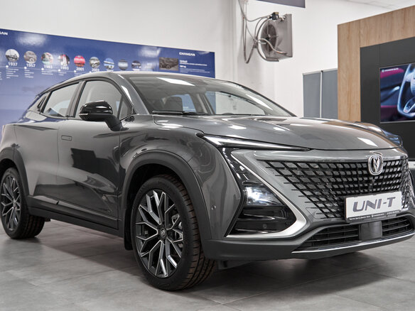 2024 Changan UNI-T I, серый, 3309900 рублей - вид 5