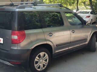 2010 Skoda Yeti I, серый, 570000 рублей, вид 4