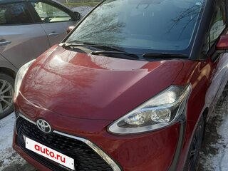 2019 Toyota Sienta II Рестайлинг, красный, 1480000 рублей, вид 4