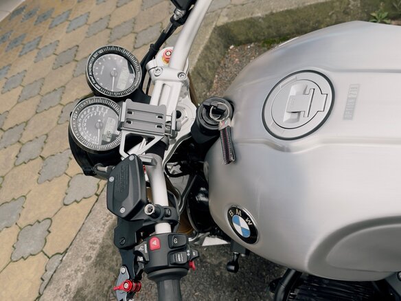 2021 BMW R Nine T, серебристый, 1200000 рублей - вид 9