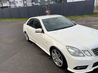 2010 Mercedes-Benz E-Класс 200 5G-Tronic IV (W212, S212, C207), белый, 1710000 рублей, вид 2
