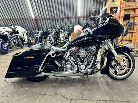 2012 Harley-Davidson Road Glide, чёрный, 1280000 рублей, вид 3