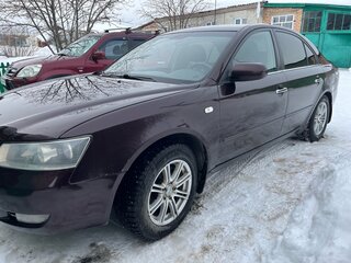 2006 Hyundai Sonata V (NF), красный, 600000 рублей, вид 4