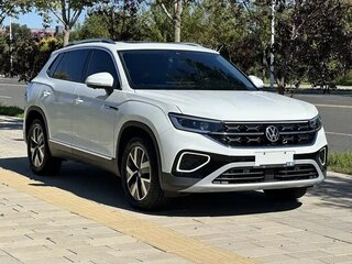 2022 Volkswagen Tayron I, белый, 2487007 рублей, вид 3
