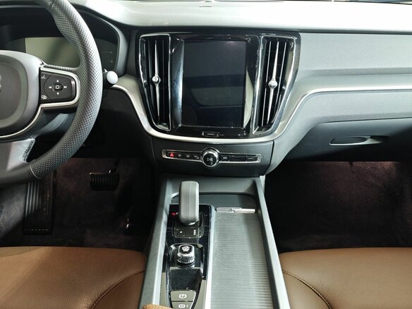 2022 Volvo S60 III, серый - вид 14