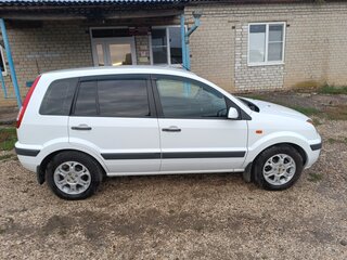 2007 Ford Fusion I Рестайлинг, белый, 600000 рублей, вид 4