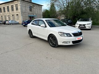 2012 Skoda Octavia II (A5) Рестайлинг, белый, 800000 рублей, вид 4