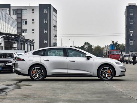 2026 Changan Qiyuan A06 28.39 kWh, серебристый, 2290000 рублей, вид 4