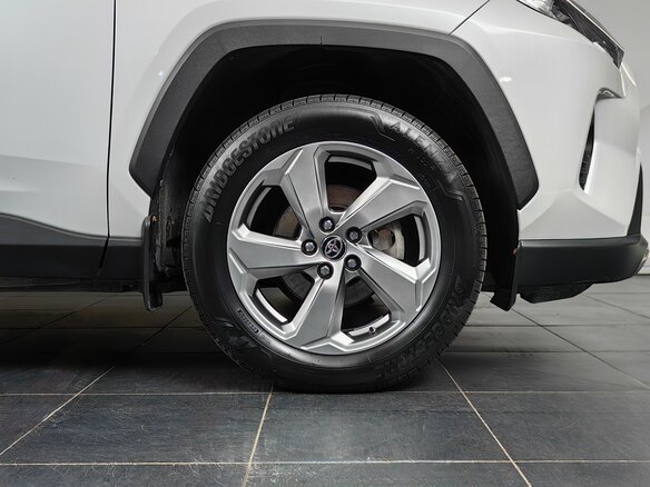 2020 Toyota RAV4 V (XA50), белый - вид 23