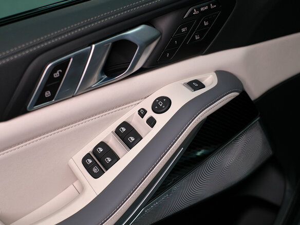 2026 BMW X7 40d I (G07) Рестайлинг, серый, 18700000 рублей - вид 12