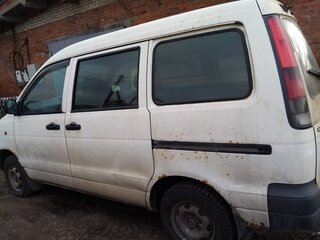 2000 Toyota Town Ace III, белый, 580000 рублей, вид 3