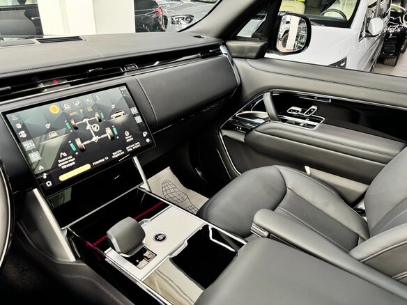 2026 Land Rover Range Rover P400 MHEV V, чёрный - вид 27