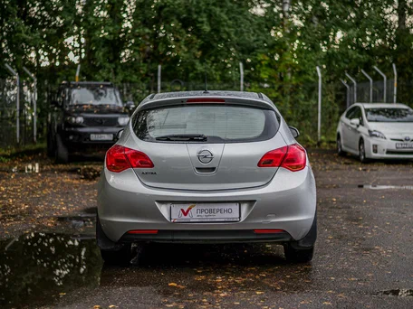 2011 Opel Astra J, серебристый, 469000 рублей, вид 4