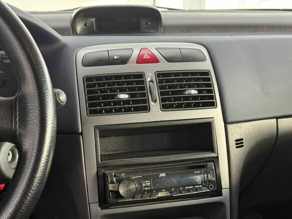 2002 Peugeot 307 I, зелёный - вид 12