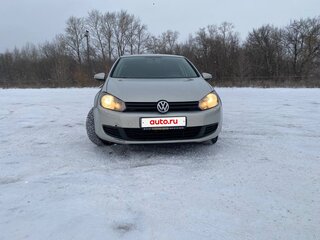 2011 Volkswagen Golf VI, серебристый, 875000 рублей, вид 1
