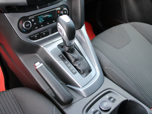 2012 Ford Focus III, красный - вид 22