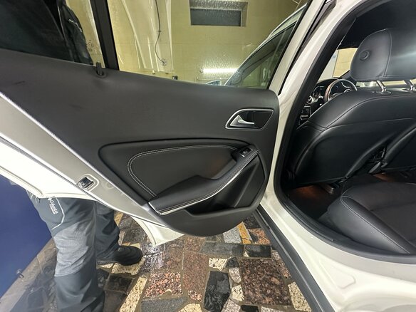2017 Mercedes-Benz GLA 180 I (X156) Рестайлинг, белый, 1880000 рублей - вид 14