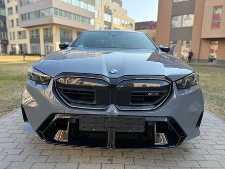 2025 BMW M5 VII (G90), серый, 24500000 рублей, вид 1