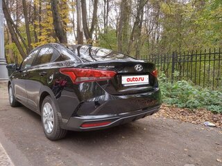 2021 Hyundai Solaris II Рестайлинг, чёрный, 1345000 рублей, вид 4