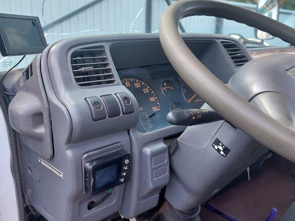 2011 Isuzu Elf (N-series), белый, 1100000 рублей - вид 5