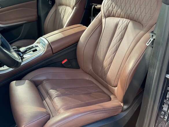 2020 BMW X5 40d IV (G05/G18), серый, 9000000 рублей - вид 8