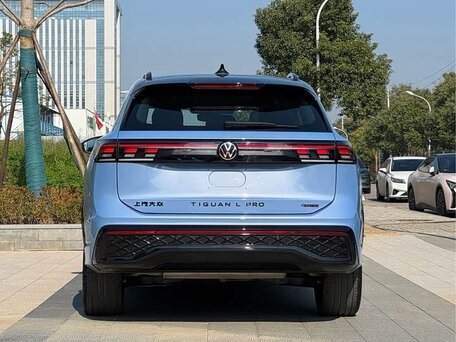 2025 Volkswagen Tiguan L Pro III (China Market), голубой, 4330000 рублей, вид 5