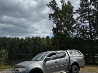 2014 Mitsubishi L200 IV Рестайлинг, серый, 1700000 рублей, вид 2