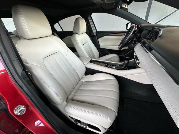 2019 Mazda 6 III (GJ) Рестайлинг 2, красный, 2600000 рублей - вид 9