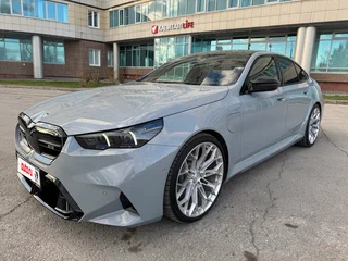 2024 BMW M5 VII (G90), серый, 17900000 рублей, вид 2