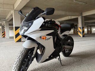 2015 Honda CBR 650F, белый, 700000 рублей, вид 3