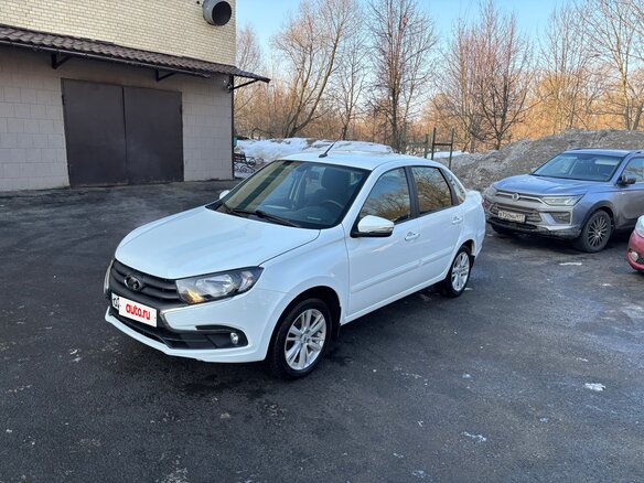 2021 Lada (ВАЗ) Granta I Рестайлинг, белый, 900000 рублей - вид 4