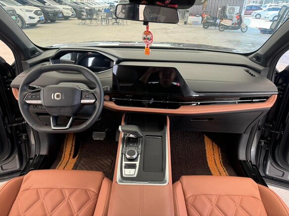 2025 Changan Qiyuan Q05 I, серый - вид 7