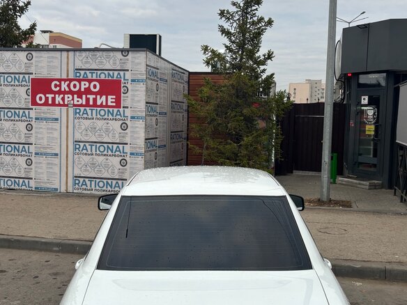 2013 Lada (ВАЗ) Priora I Рестайлинг, белый, 450000 рублей - вид 12