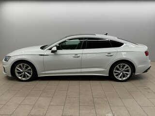 2020 Audi A5 Sportback 45 TFSI II (F5) Рестайлинг, белый, 3496000 рублей, вид 4