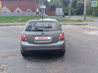 2011 Kia Rio II Рестайлинг, серебристый, 700000 рублей, вид 5