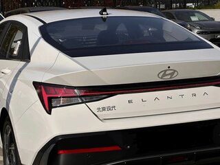 2025 Hyundai Elantra N Line VII (CN7) Рестайлинг, белый, 1980000 рублей, вид 3