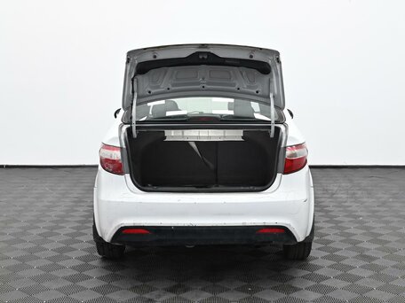 2014 Kia Rio III, белый, 389000 рублей, вид 5