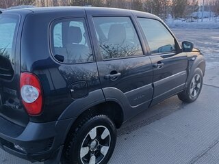 2018 Chevrolet Niva I Рестайлинг, зелёный, 450000 рублей, вид 2