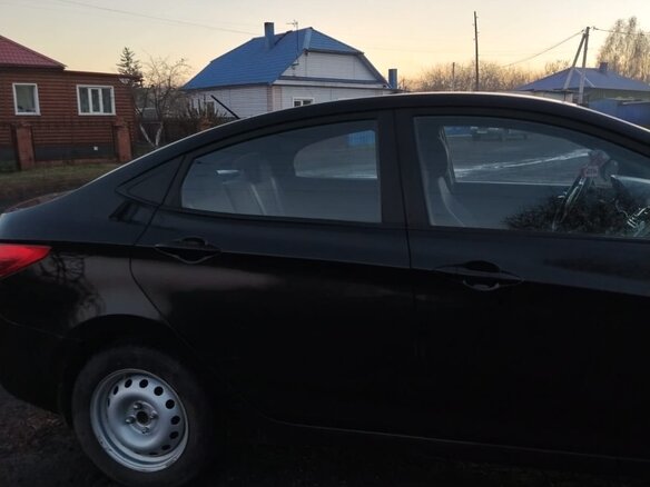 2013 Hyundai Solaris I, чёрный - вид 3