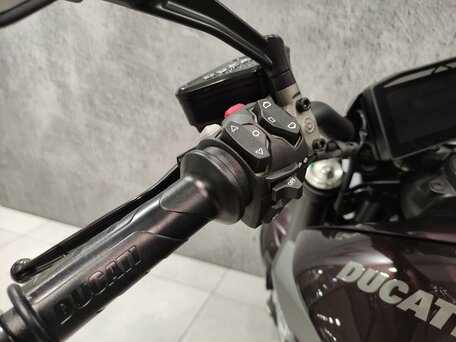 2025 Ducati XDiavel, пурпурный, 4100000 рублей, вид 4