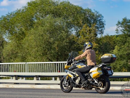 2016 BMW S 1000 XR, серый, 1000000 рублей, вид 4