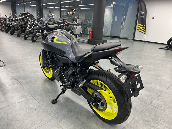 2017 Yamaha MT-07 (FZ-07), серый, 770000 рублей - вид 7