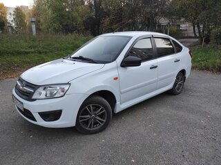 2015 Lada (ВАЗ) Granta I, белый, 380000 рублей, вид 1